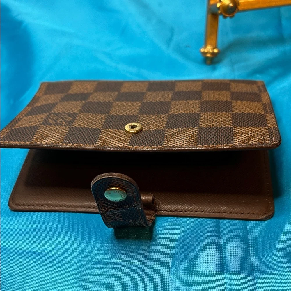 Louis Vuitton Damier Agenda & Wallet with Snap Closure Good Condition - Picture 11 of 12